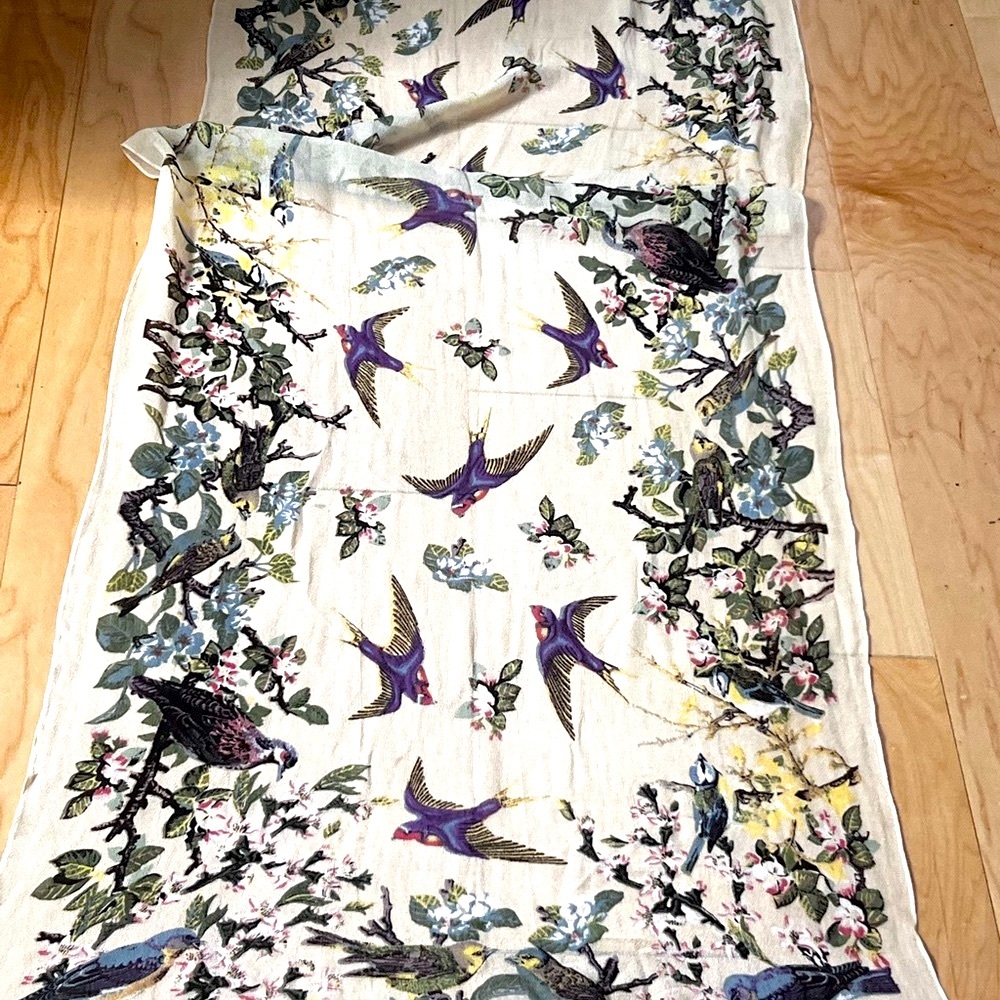 Extra Large Scarf w/ swift motif